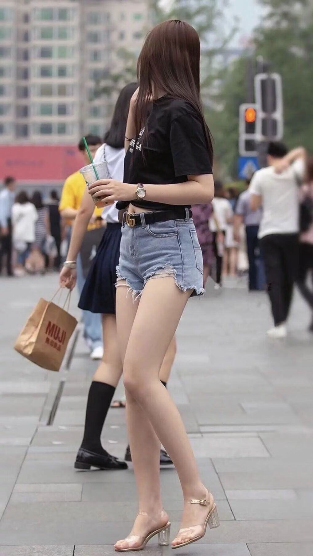开云体育网址-极限飞盘和水上漂流跨界比赛，运动方式的创新融合，极限飞盘的比赛在国际上大的赛事