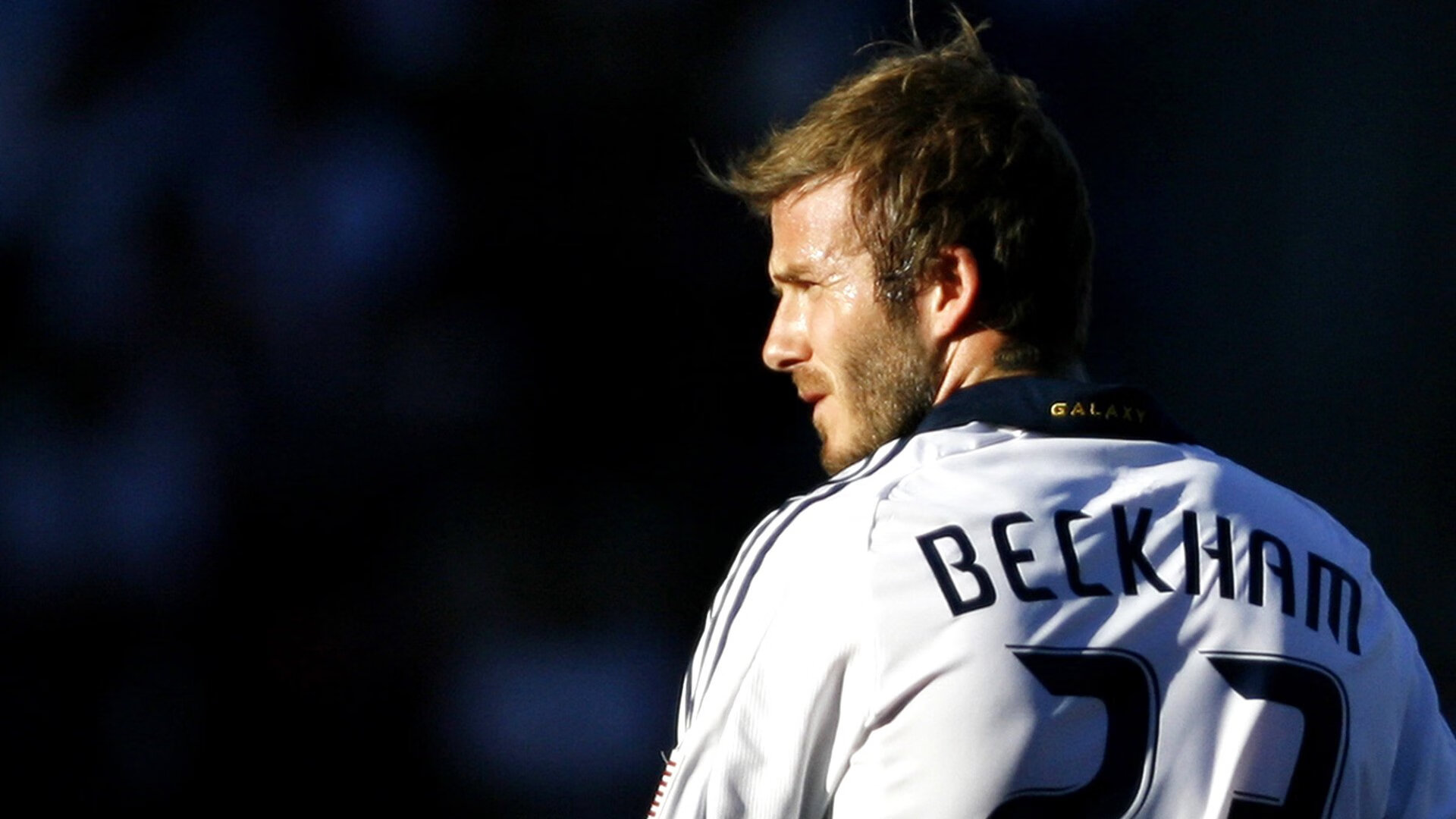 巴萨马竞同组竞争激烈，胜出者赢得宝贵三分，巴萨与马竞的比赛